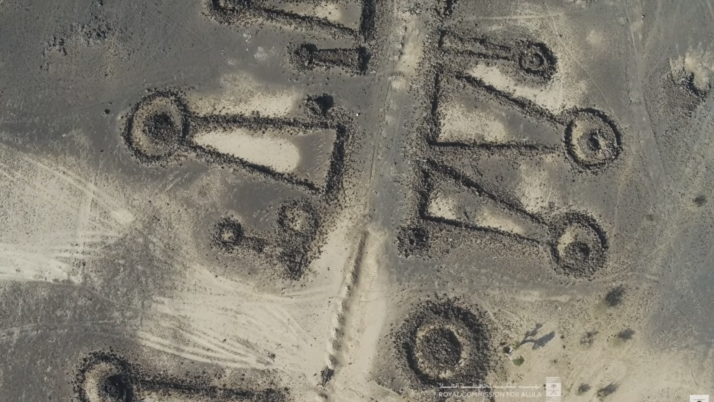 The Bronze Age Tombs of Northwest Arabia